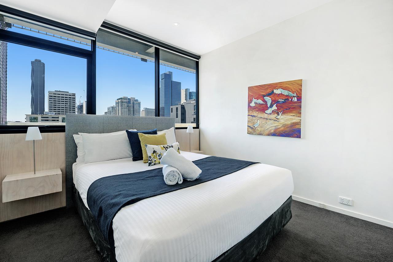 Ultiqa Little Collins Aparthotel Melbourne Exterior photo